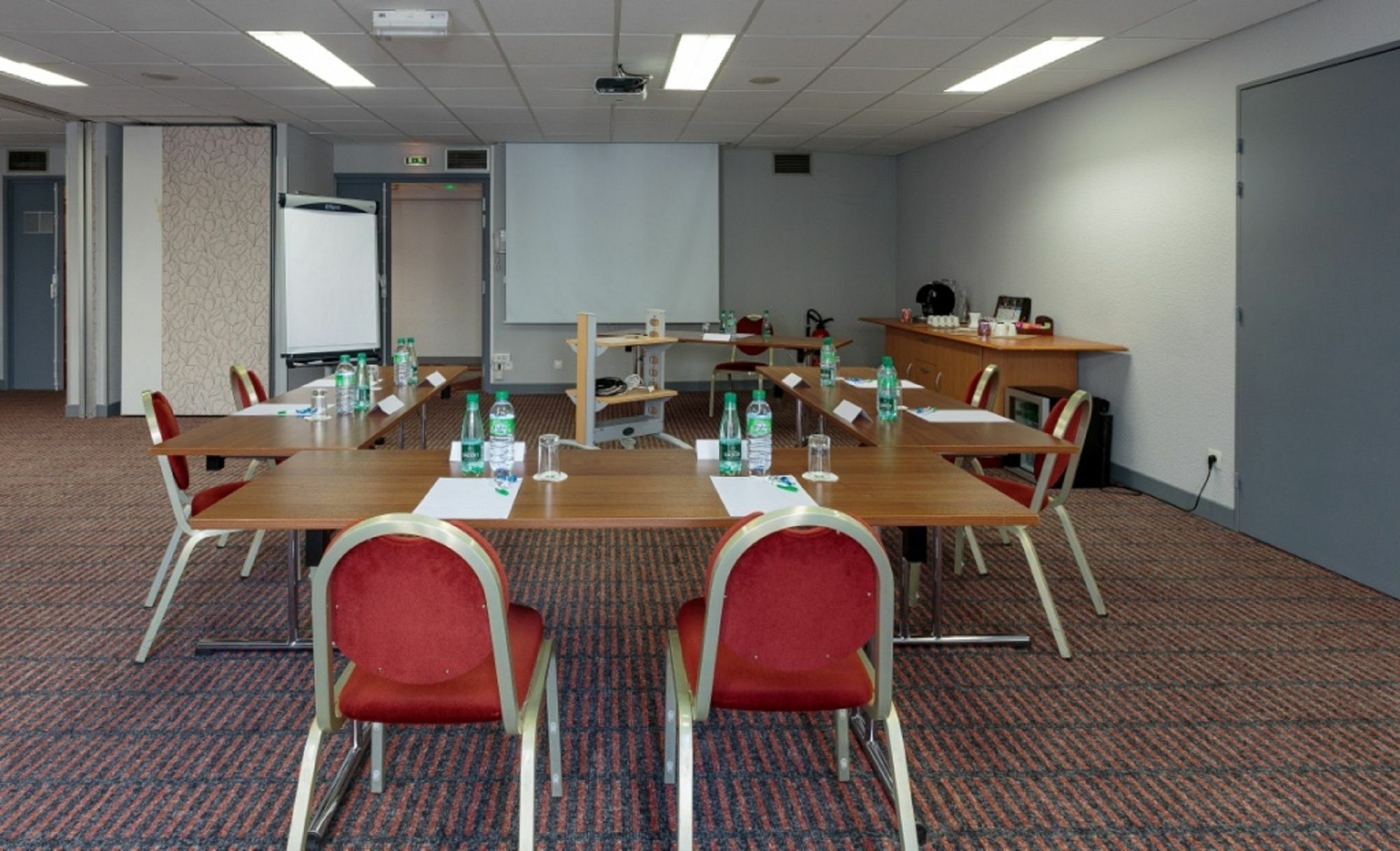 Holiday Inn Clermont Ferrand Centre By Ihg Экстерьер фото